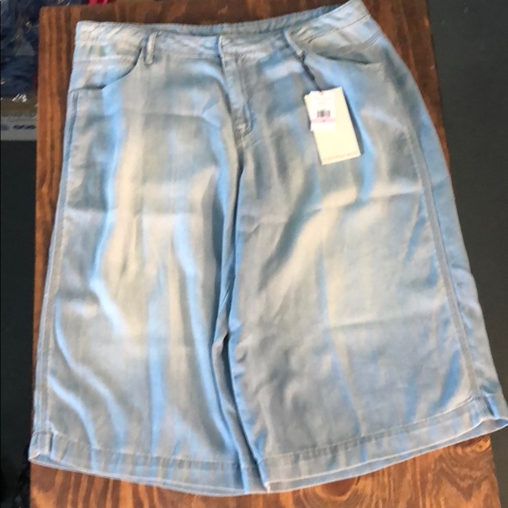NWT Calvin Klein Jeans wide leg Capri size 32 - Picture 1 of 6
